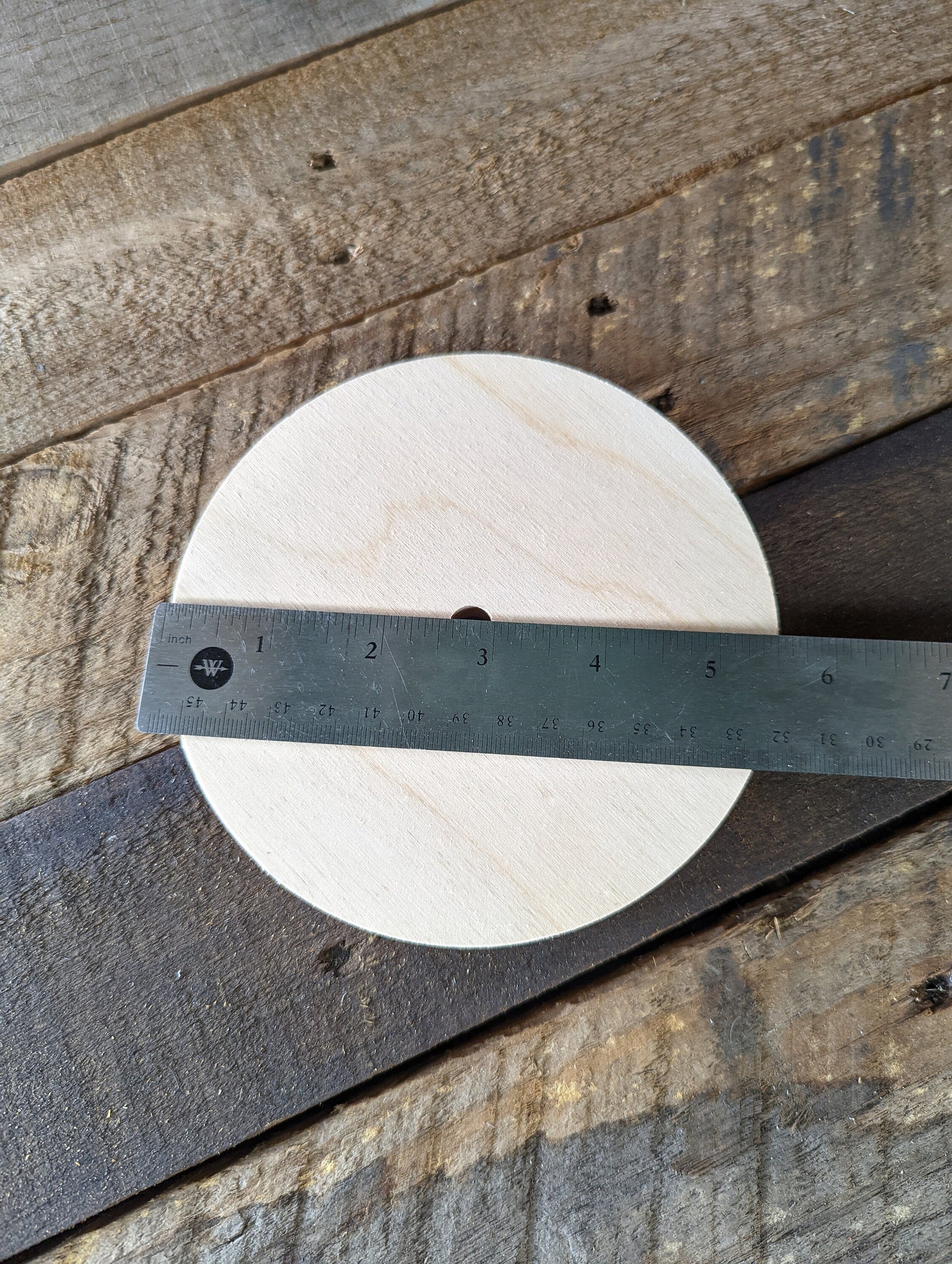 5.5" Wood Donut, BALTIC BIRCH - 1 cm center hole (10mm) Wooden Circles, Blank Circles, Unfinished Wooden Circles, Round Circles, Ring Shape