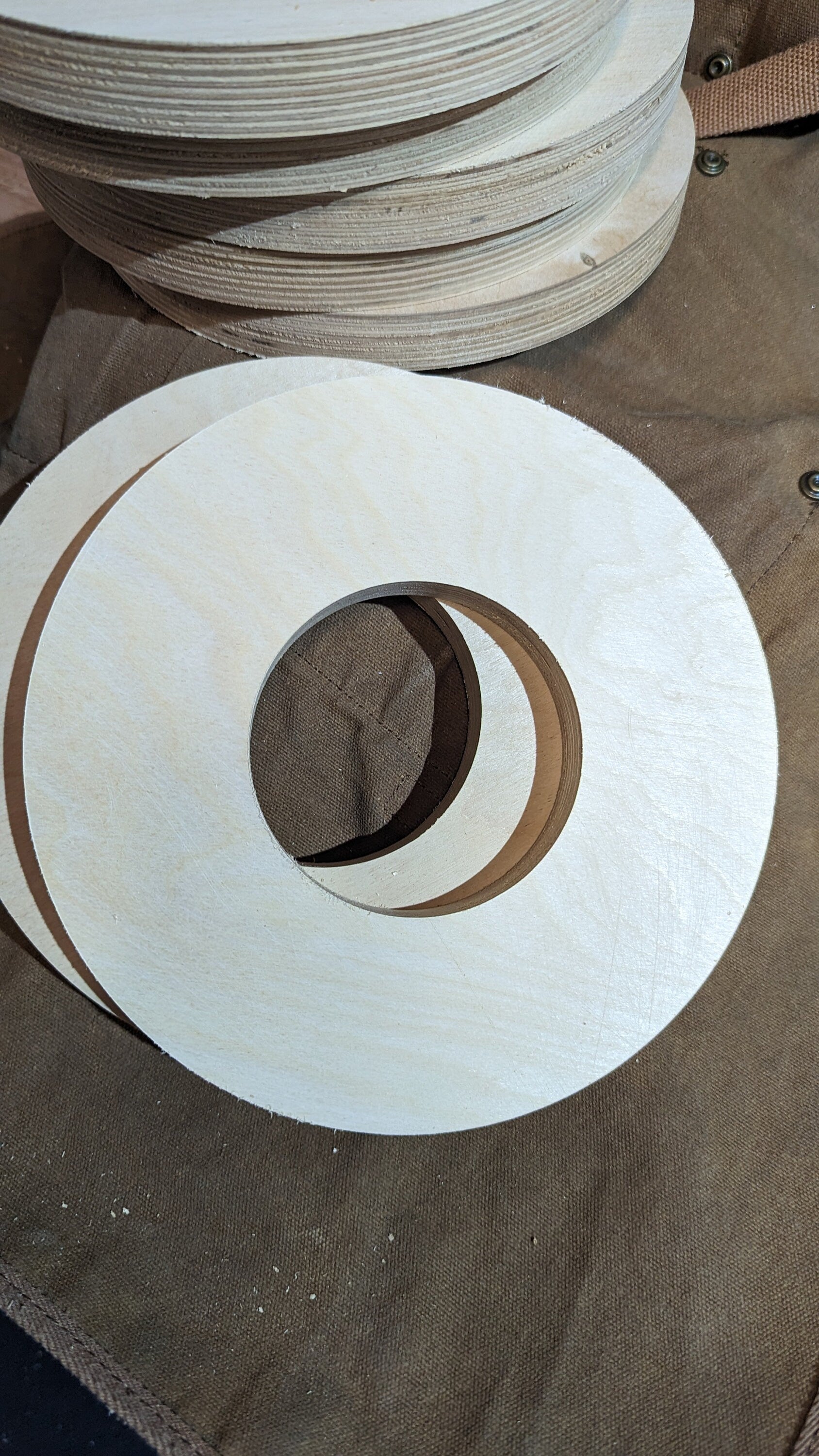 9&quot; Wood Circle Disc with 4&quot; center hole, BALTIC BIRCH Wooden Circles, Blank Circles, Unfinished Wooden Circles, Round Circles, Circular Wood