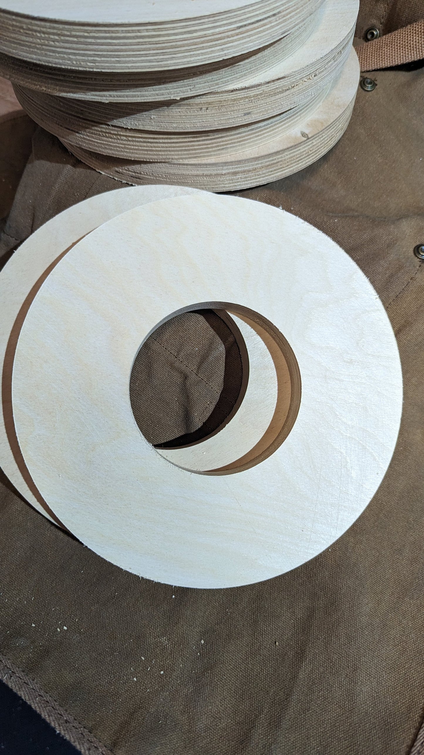 9" Wood Circle Disc with 4" center hole, BALTIC BIRCH Wooden Circles, Blank Circles, Unfinished Wooden Circles, Round Circles, Circular Wood
