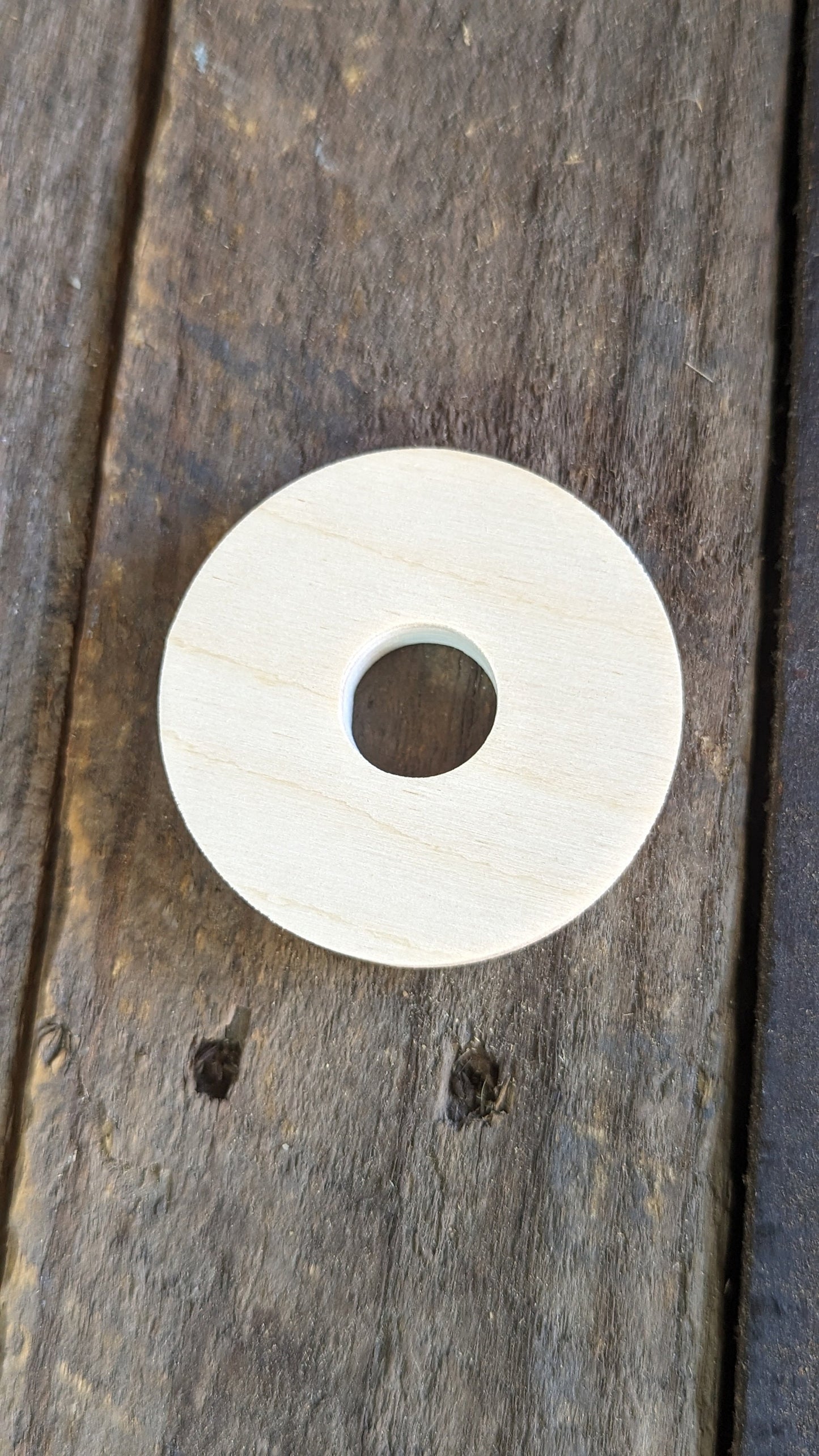 2.5" (2 1/2")Wood Donut, .75" (3/4") center hole - BALTIC BIRCH - Wooden Circles, Unfinished Wood, Circular Wood Active, Ring Shape