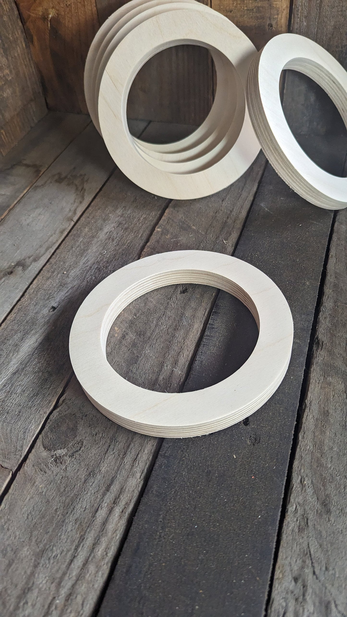 7" Baltic Birch Wood Circle, 5" Center Hole, DIY Crafting