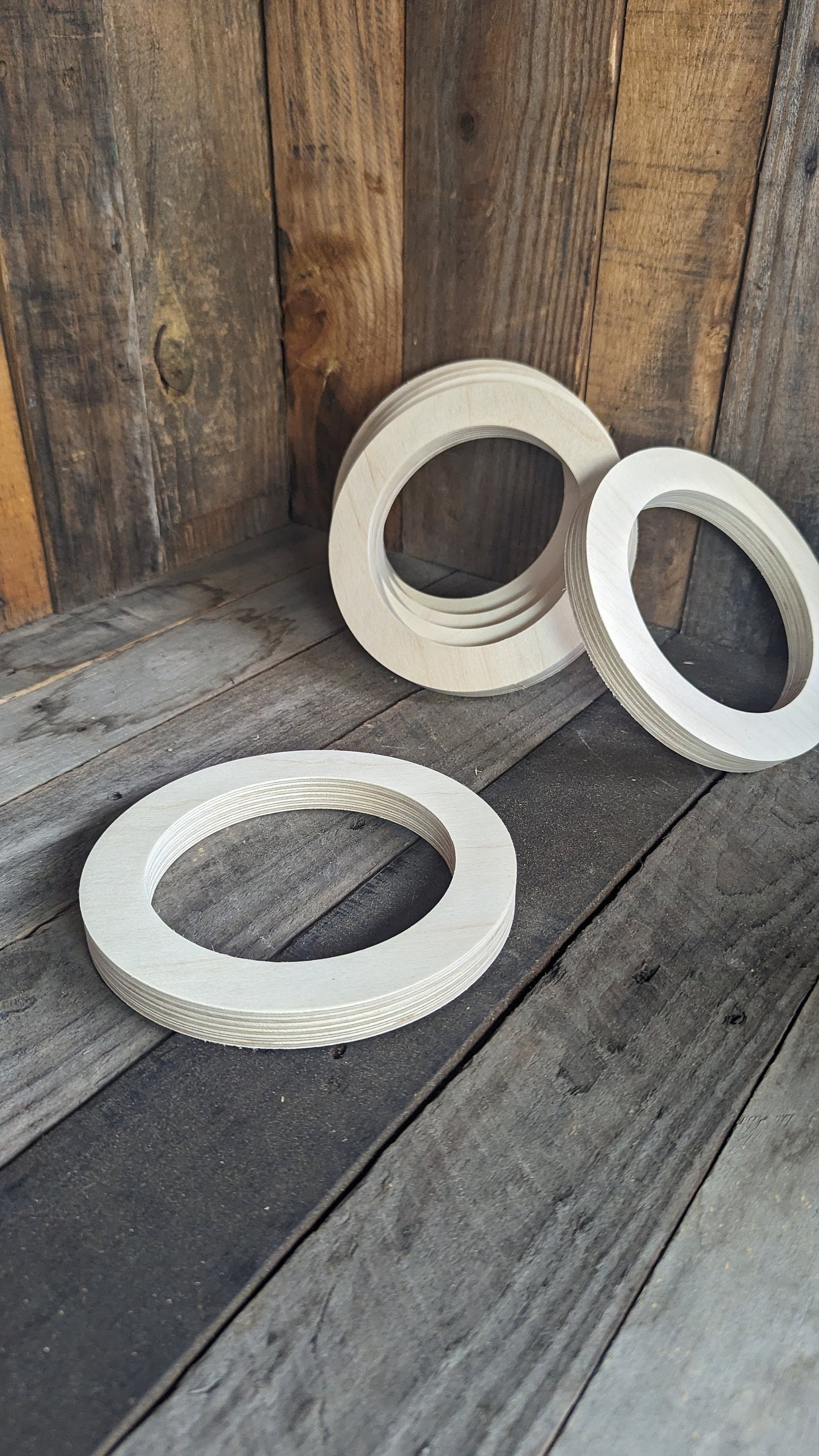 7" Baltic Birch Wood Circle, 5" Center Hole, DIY Crafting