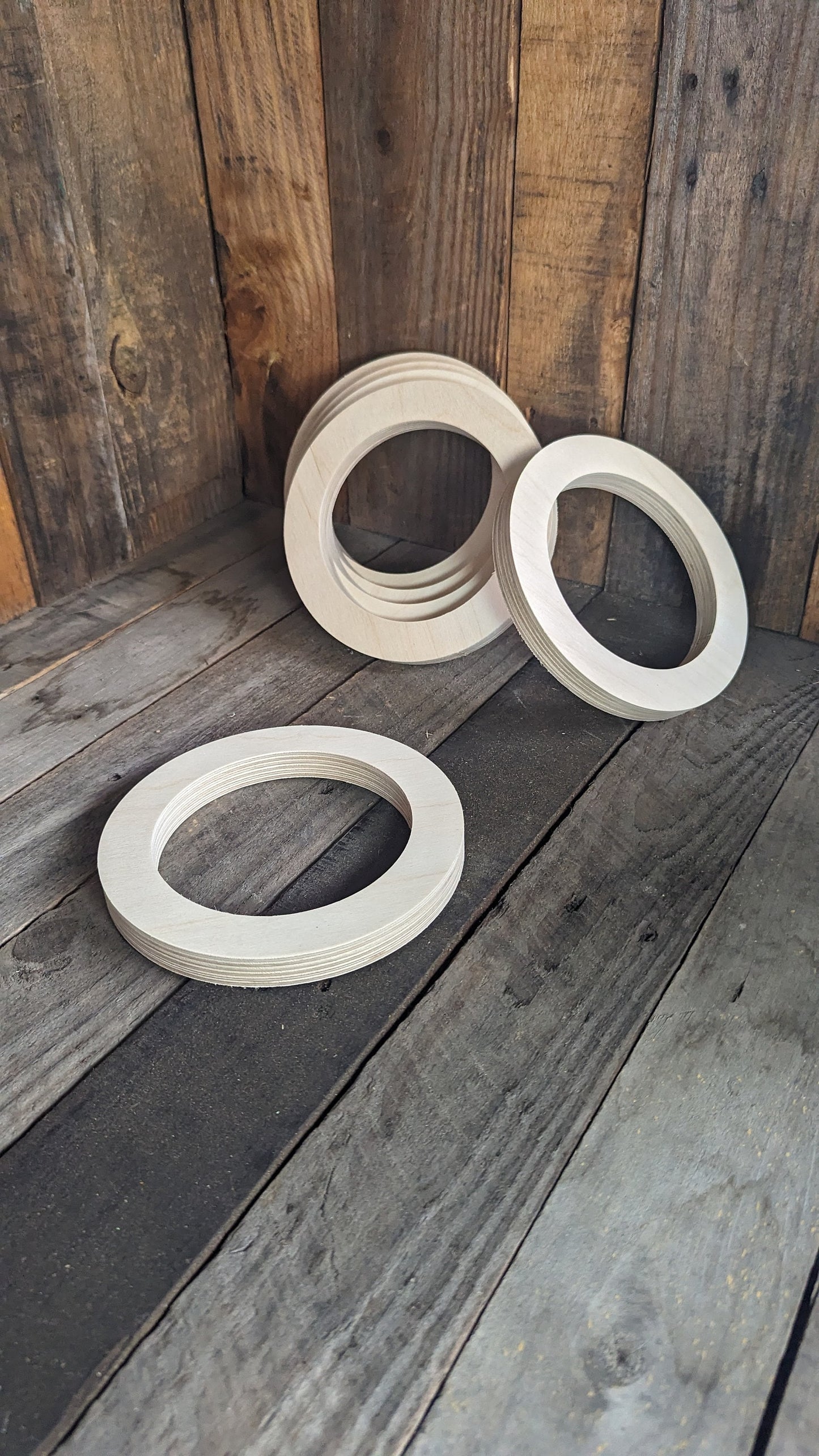 7" Baltic Birch Wood Circle, 5" Center Hole, DIY Crafting